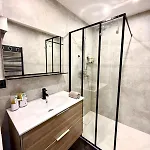 - 3 Pieces Cosy Avec Jacuzzi & Grande Terrasse Antibes