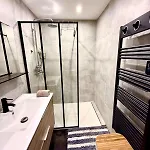 - 3 Pieces Cosy Avec Jacuzzi & Grande Terrasse * Antibes