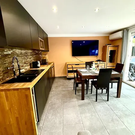 - 3 Pieces Cosy Avec Jacuzzi & Grande Terrasse *