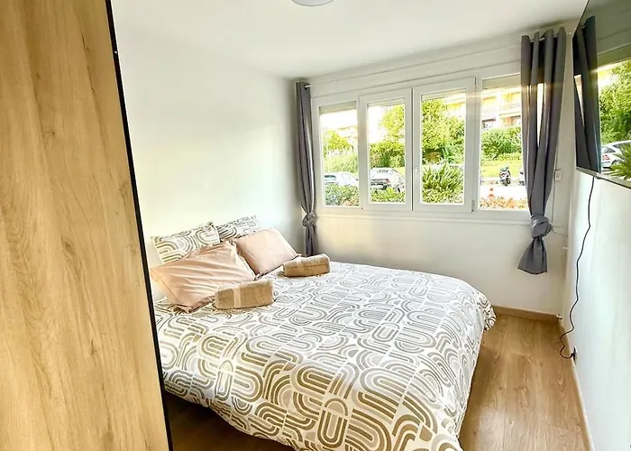 Apartment - 3 Pieces Cosy Avec Jacuzzi & Grande Terrasse Antibes